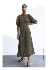 Printed Midi Dress Zara - Small - Brand new with tags.. ready to ship