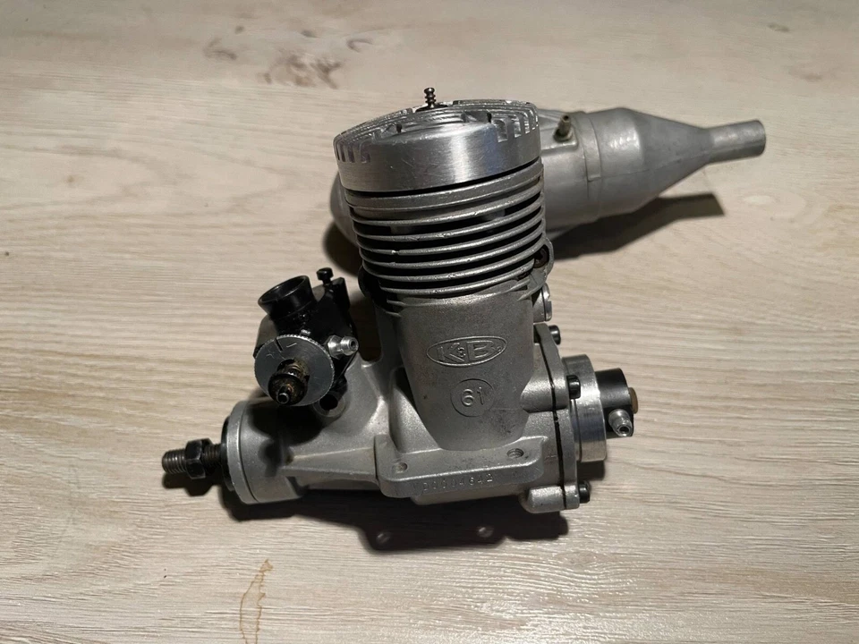 K & B  .61 R/C Model Air Plane Engine, Pumper & Muffler  Part No. 6535 - Image 3 of 3