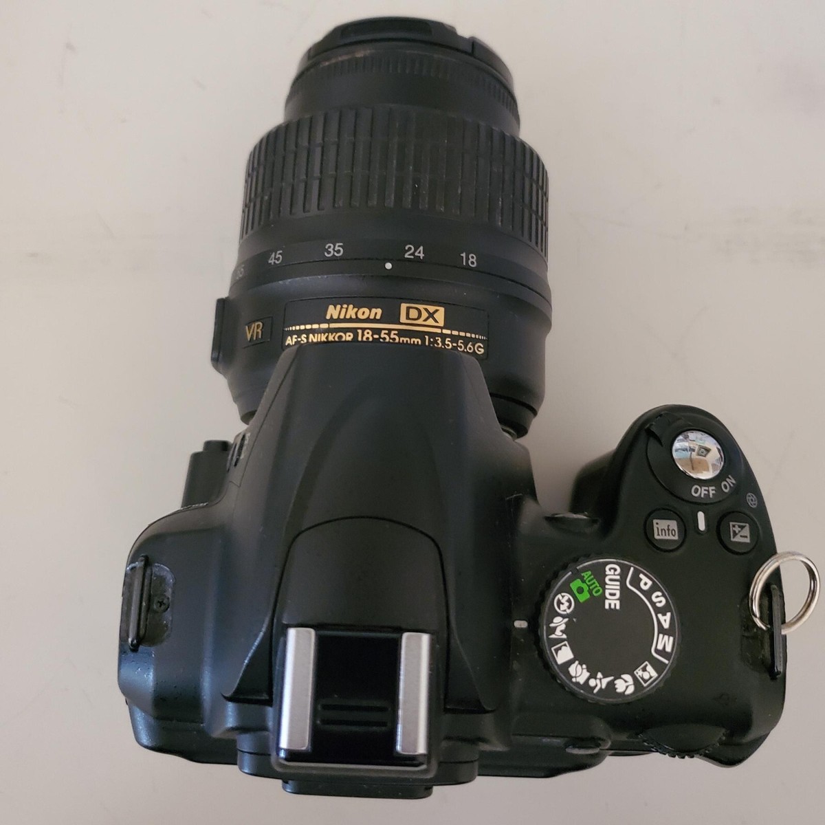 Nikon D3000 10.2MP Digital SLR Camera - Black w/ AF-S DX VR 18