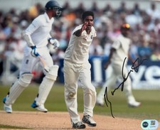Bhuvneshwar Kumar signed 10x8 image A photo ACG CERTIFIED RACC Trusted Seller
