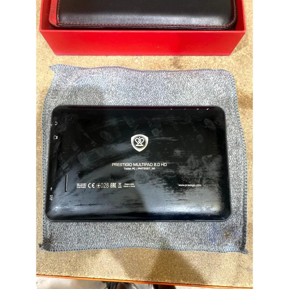 Prestigio PMT5587_Wi MultiPad 8.0 HD Tablet Black (1GB+8GB) Wi-Fi w/ Accessories - Image 4 of 4