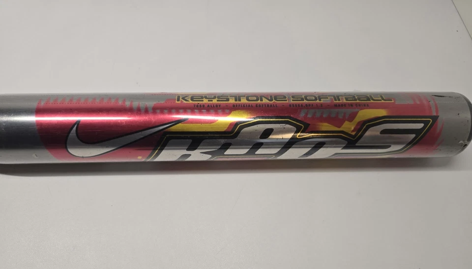 BATE DE SOFTBOL LANZAMIENTO RÁPIDO NIKE KAOS KEYSTONE 33"" 23 OZ PLATEADO  Foto 3 de 4