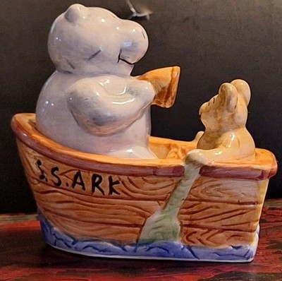 2 Animals In A Row Boat... S.S. ARK... Salt & Pepper Shaker Set