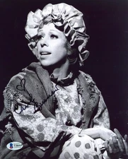 Carol Burnett Authentic Signed 8x10 Photo Autographed BAS #T20693