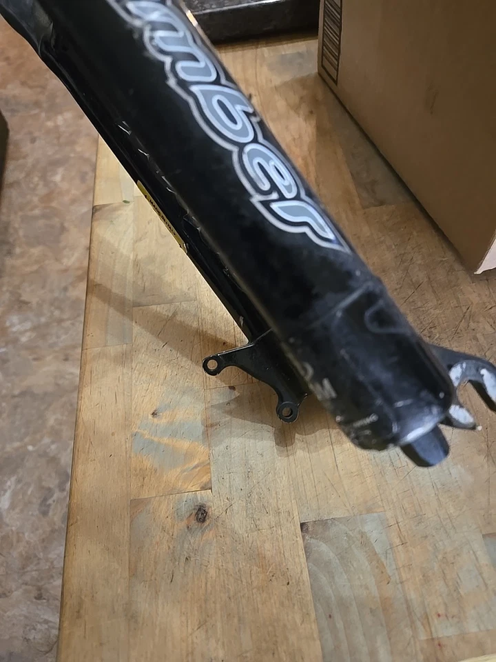 Horquilla de suspensión Marzocchi Bomber Z.2 2001 26 pulgadas con puente de magnesio Foto 4 de 4