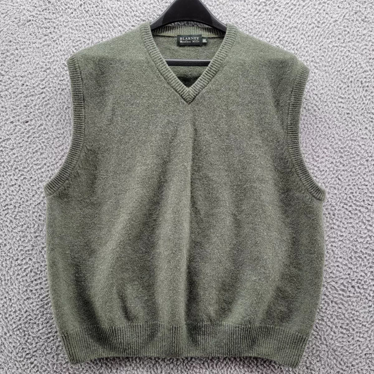 Blarney Woollen Mills Men s Lambswool Slipover Sweater Vest Green