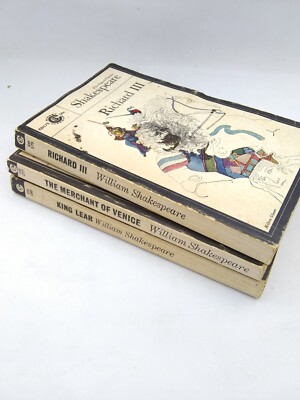 Vtg bundle Signet Shakespeare: Merchant Of Venice, King Lear & Richard 3rd books