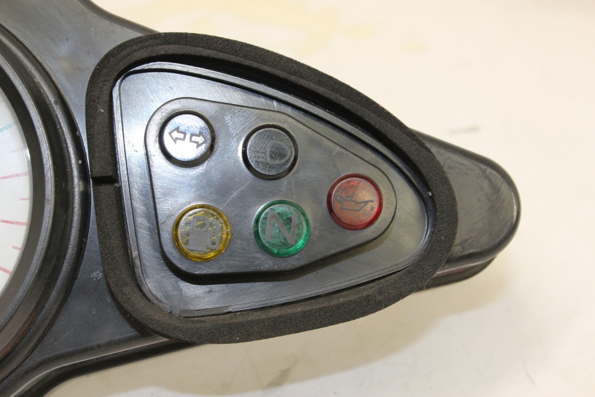 99-02) 2002 Suzuki Sv650s Speedo Tach Gauges Display Cluster