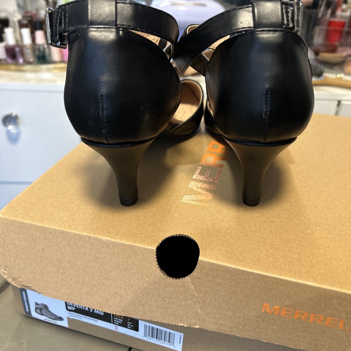 Chase and Chloe Women Size 7.5 Black Pump Heel Shoes Eyelets Strap
