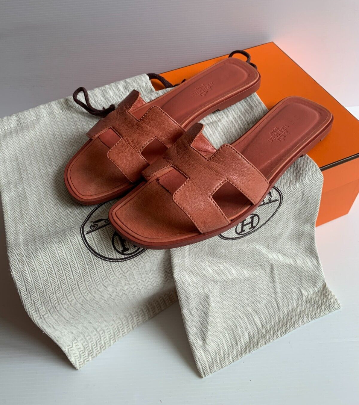 Hermes Oran Sandals EU 38.5 UK 5.5 VGC terracotta coral flat slides rrp £610