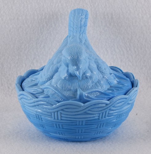 Blue Milk Glass Bird On Nest Unmarked (4 1/4" Tall) - Picture 5 of 10