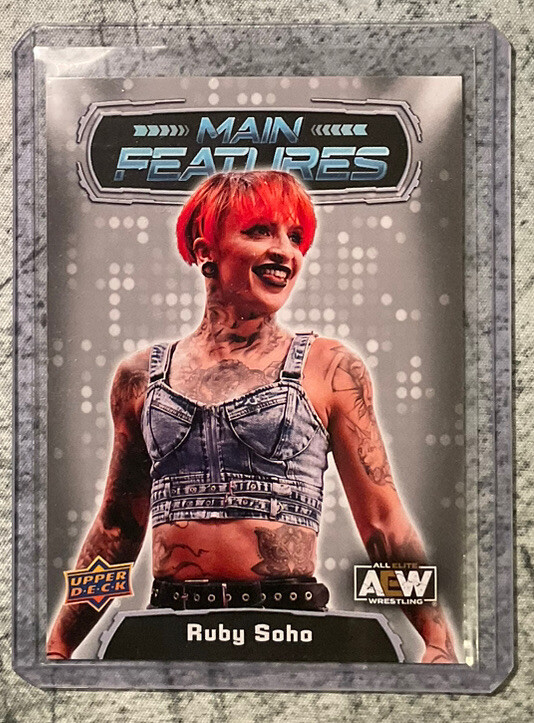 2022 Upper Deck AEW Main Features Silver Ruby Soho Insert Parallel 