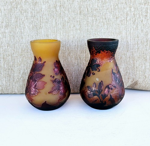 Vintage French Pair Tip Galle Cameo Frosted Glass Vases - Picture 14 of 14