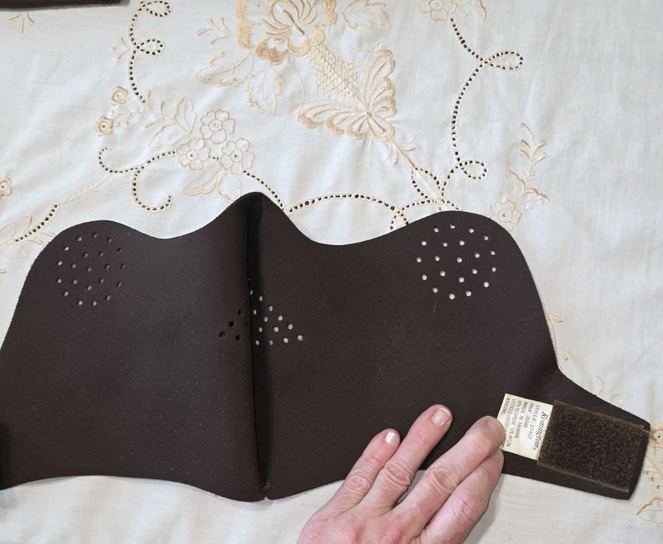 Lot CAMO Mesh Hat Cover,Stocking Face Mask, Remington Neoprene Face Mask, Gloves - Image 4 of 4