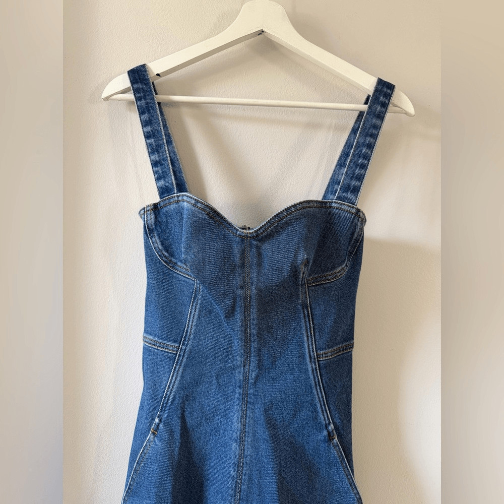 Oscar de la Renta Sweetheart-Neck Denim Dress