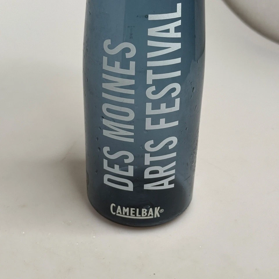 Camelback 32 oz. Botella de agua sin BPA DSM Arts con tapa de tornillo de boca ancha de 1000 ml Foto 2 de 4