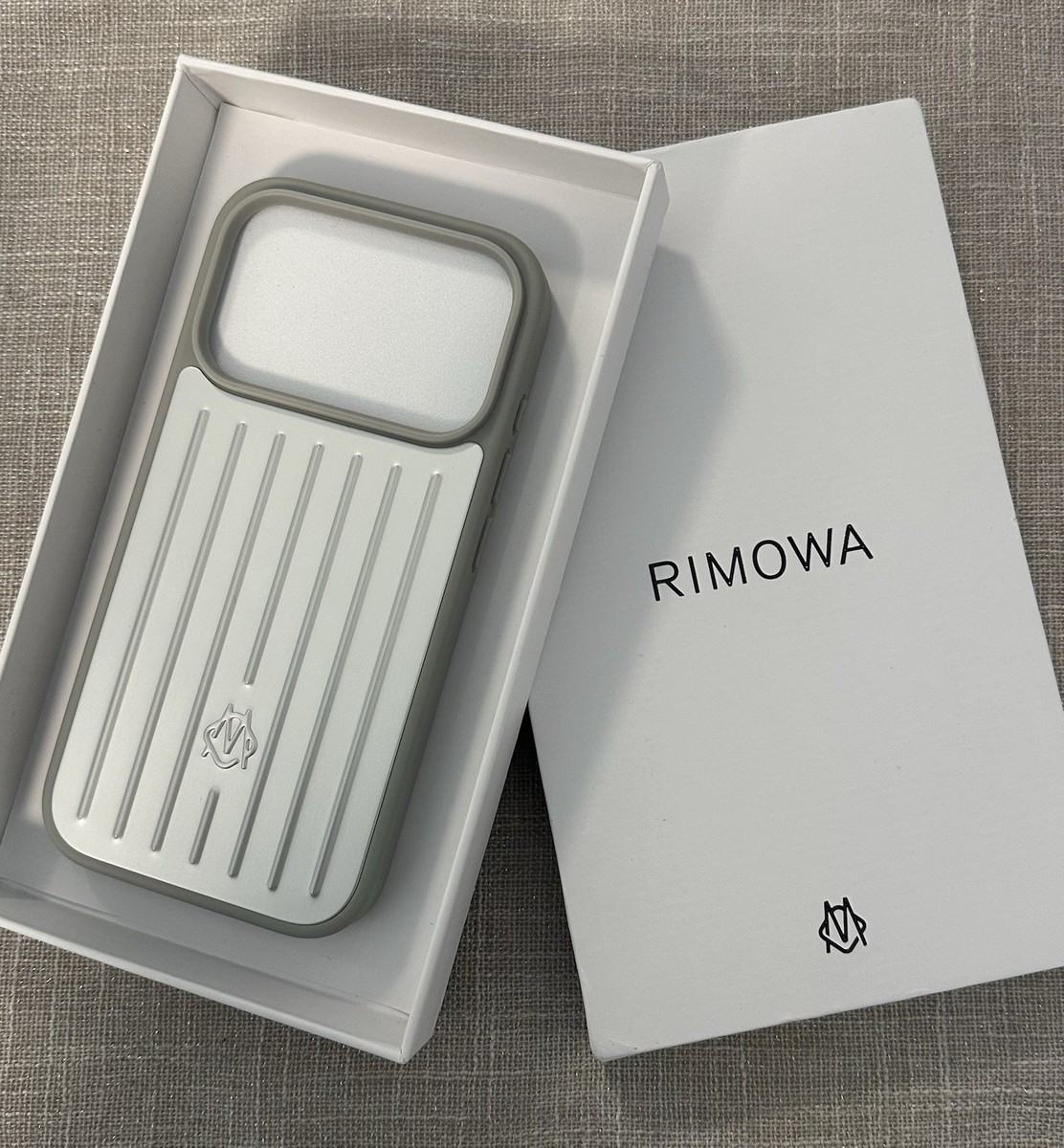 RIMOWA iPhone17 PRO ケース シルバー RIMOWA iPhone 17 PRO Case (Silver) BRAND NEW 🆕 | eBay