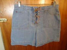Womens Gloria Vanderbilt Size 12 Blue Jean Shorts " Beautiful Pair "