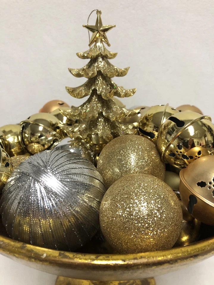 Lote de adornos de bola de árbol campanas tintineo tazón con patas decoración navideña tono dorado brillante Foto 3 de 4