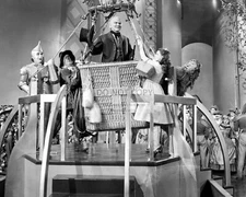 "THE WIZARD OF OZ" CAST - 8X10 PUBLICITY PHOTO (FB-252)