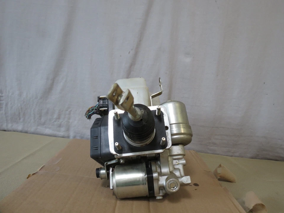 ✅ 13 14 15 Toyota Tacoma ABS Hydraulic Pump Cylinder Booster ADVICS 89541-04221 - Image 3 of 4