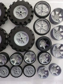 25 Knex Wheels Tires Hubs Pulleys Assorted Sizes K'NEX Pieces Lot