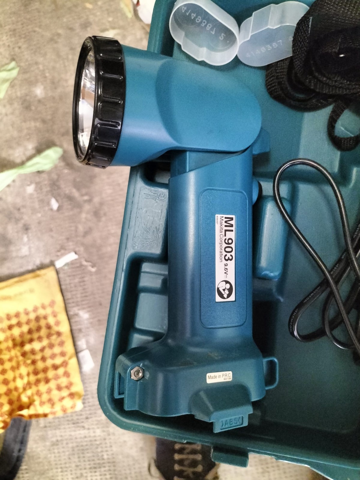 Kit trapano avvitatore Makita 6226D e torcia vintage foto 3