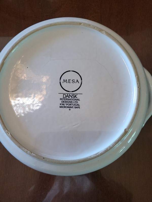 Dansk Mesa White Sand 2 Quart Covered Casserole with Lid
