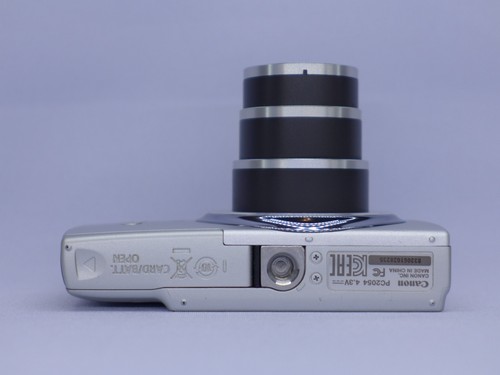 Canon IXUS 155 / PowerShot ELPH 150 IS / 10 X Optical Zoom / Digital Camera - Picture 10 of 24