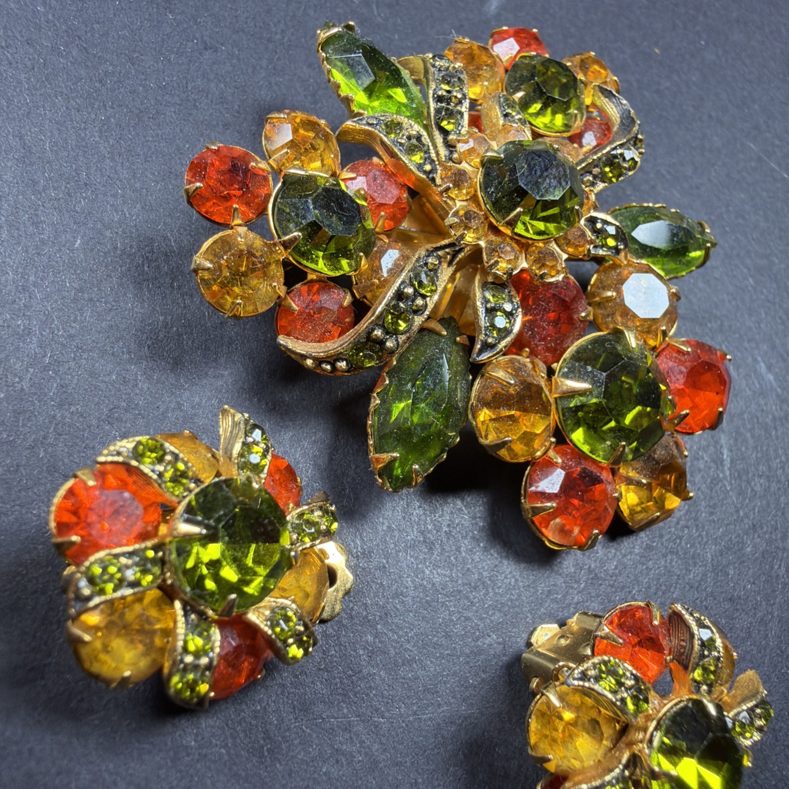 Unsigned Rhinestone Brooch Earrings Set Juliana? … - image 3