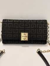Authentic Givenchy 4G Wallet With Chain In Em...