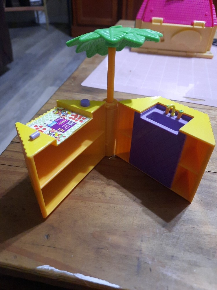 Mattel Polly Pocket Snack Shack Playset Snack Shack ONLY