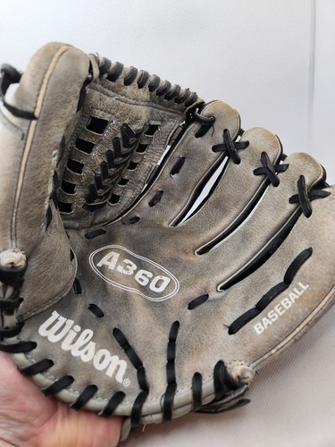 Wilson Baseball Glove ( A360 ) 11" AO3RB15 Right Hand Throw - Picture 3 of 5