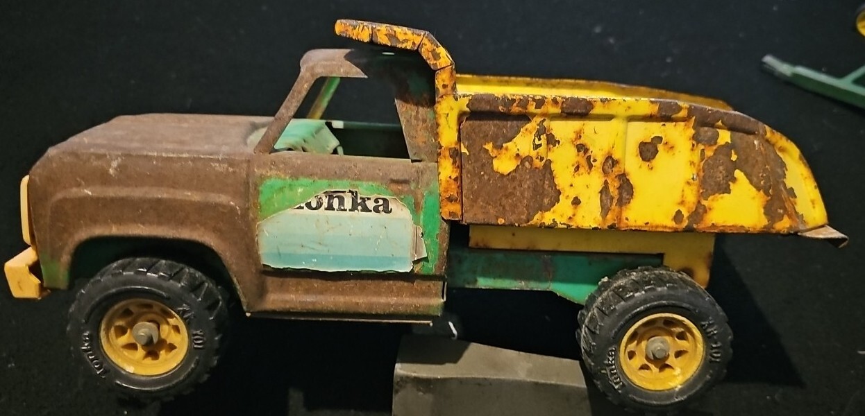 Vintage TONKA Dump Truck Green Yellow Pressed Steel 80s Nice
