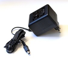 Stecker-Netzteil AC/AC ~ Wechselstrom-Ausgang...
