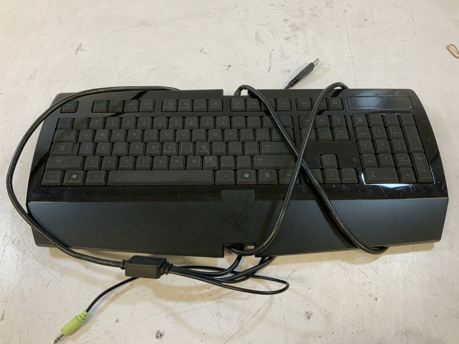 Razer Lycosa RZ03-0018 USB Wired Backlit Gaming Keyboard, Bl