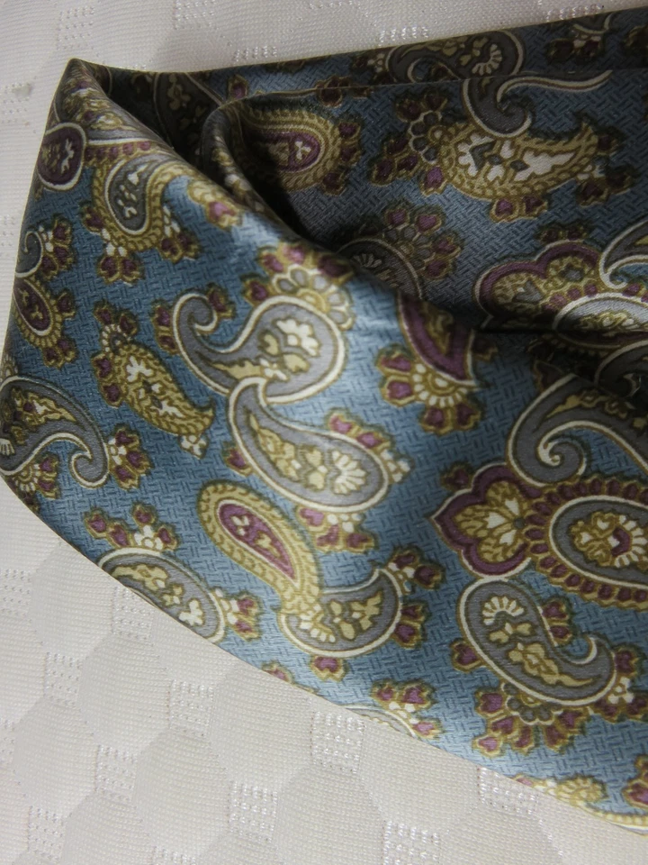 Sulka Nueva York Londres París Para hombres Todo Seda Floral/Paisley Azul Dorado Hecho en Inglaterra Foto 3 de 4
