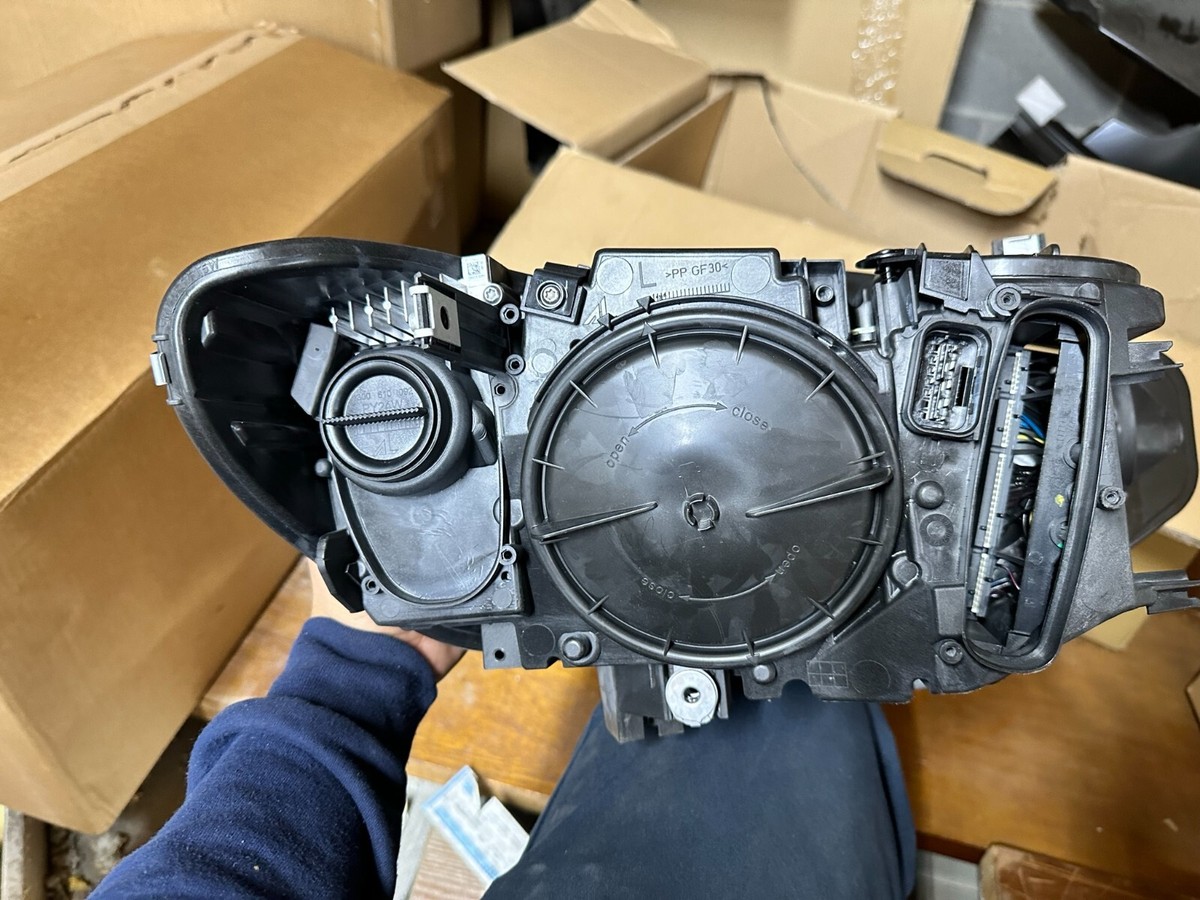 BMW 2014-17 F32 4 Series Left Headlight Xenon HID OEM Part Number 