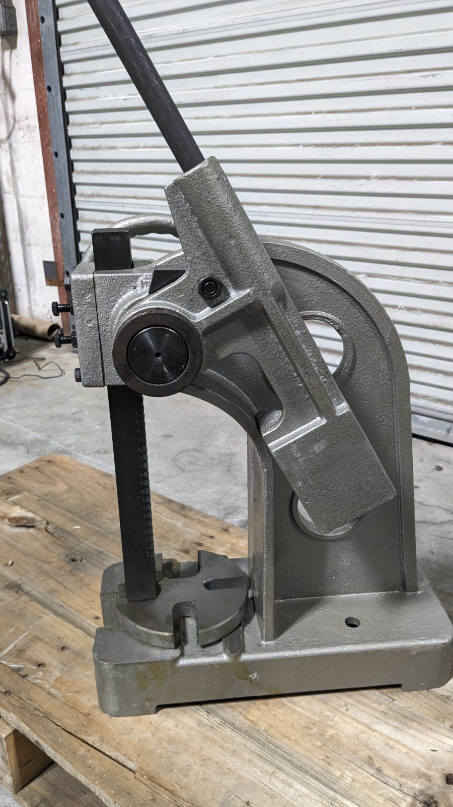 Manual Ratchet Type Arbor Press 3 Ton 18" Stroke 201 Leverage Ratio