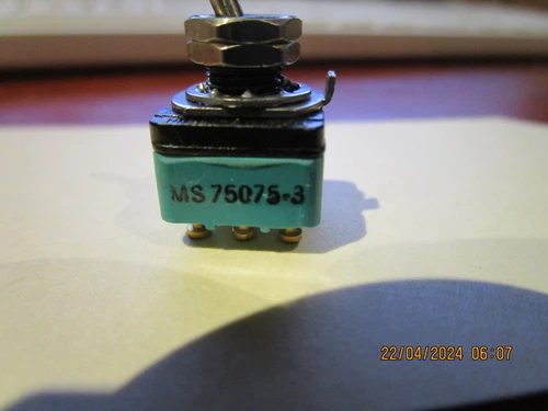AIRCRAFT TOGGLE SWITCH X 5 , NSN 5930-01-162-0468 ,NEW OLD STOCK. - Picture 4 of 5