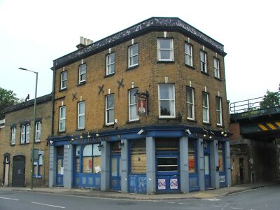 Foto 6x4 Kreuzung von Shaftesbury Avenue und Lambert Close Purbrook c2009