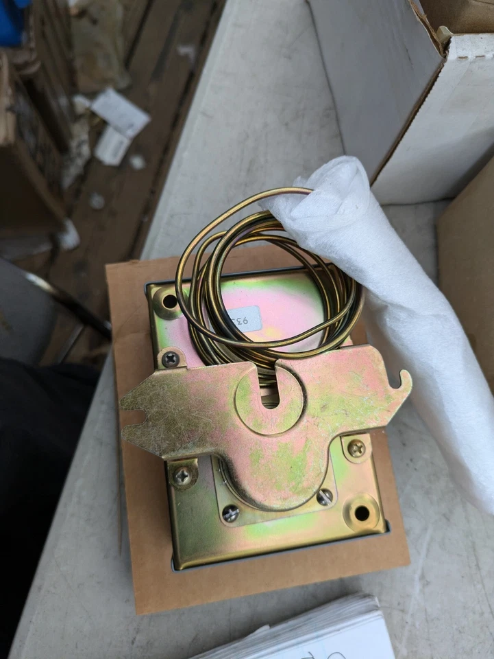 NEW JOHNSON CONTROLS A19ZBC-2C Temperature Defrost Control Line - Image 2 of 4