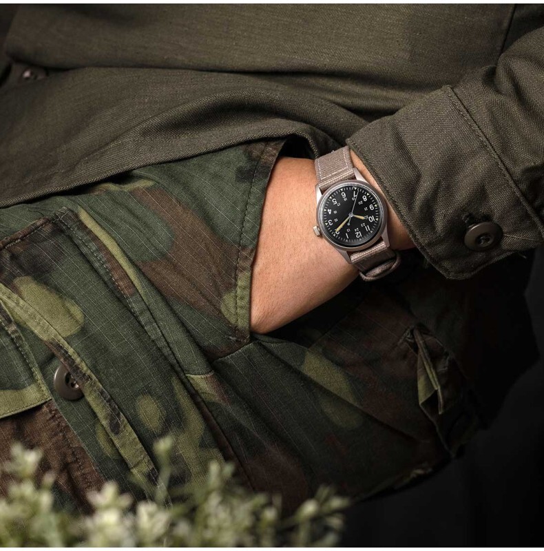 Montre Militaire Praesidus Jungle Field - Mecaquartz - Boîtier Acier 34 Mm - Bracelet Tissu Beige - Neuf