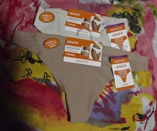 2 NEW WARNERS CLOUD RX8101P MF INVISIBLE LOOK WICKING THONG PANTIES 2XL/9