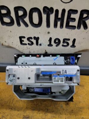 13-15 HONDA CR-Z RADIO: AM/FM/CD (BASE MODEL, US MARKET):39100-SZT