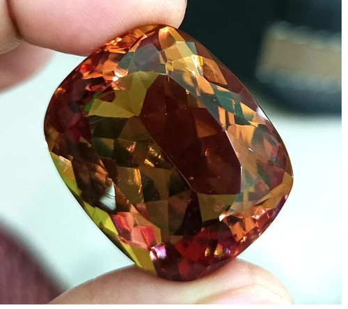 85 Karat großes 7 Farbwechsel Zultanit Kissen zertifiziert Edelstein limitierter Bestand - Bild 2 von 5