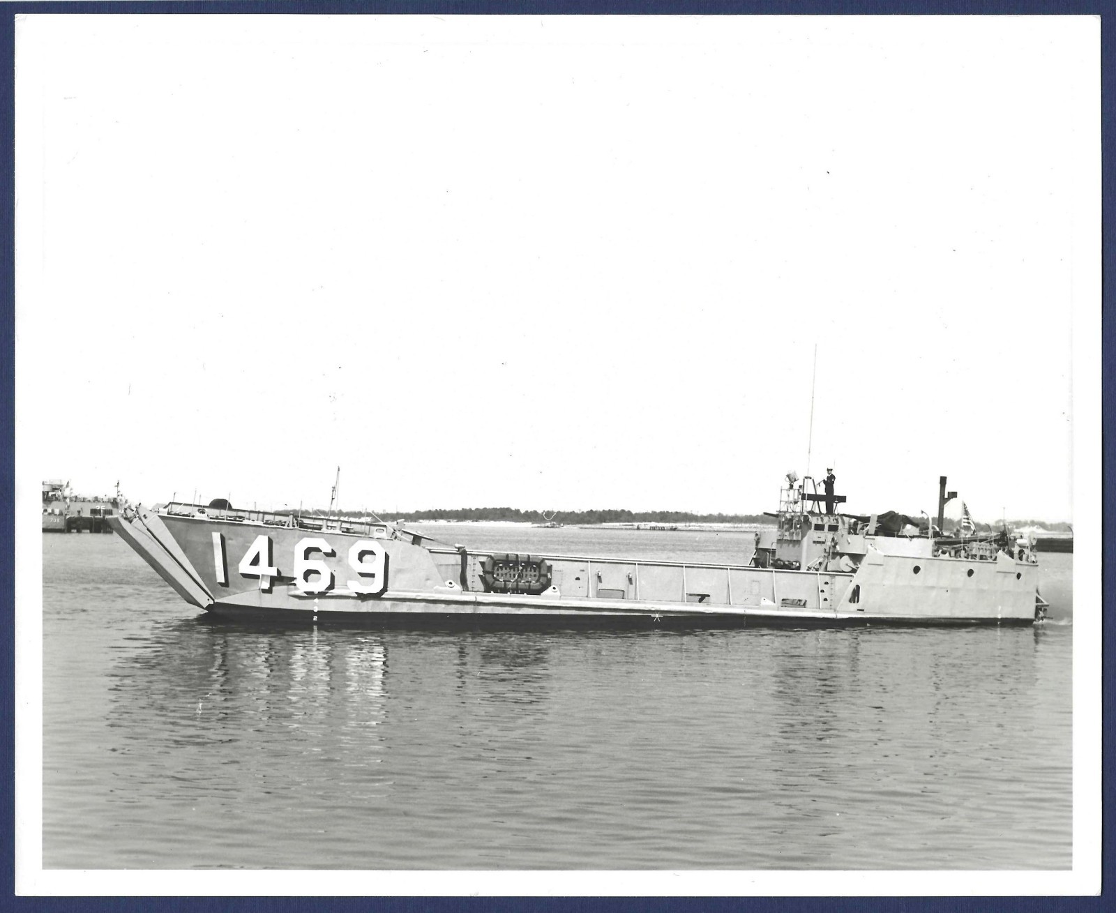 USS LCU-1469 Landing Craft Utility Vessel 8 x 10 USN Photo