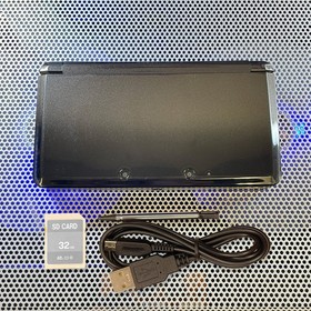 Nintendo 3DS Console Region Free Very Good Cond 32GB SD USB Cable Stylus Tested