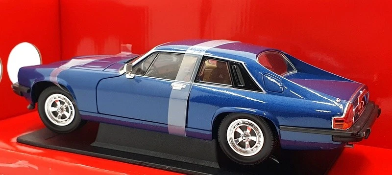 Road Signature 1/18 Scale Diecast - 92658 1975 Jaguar XJS Metallic Blue - Image 2 of 4