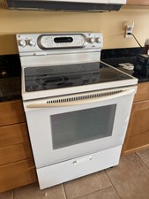 KitchenAid electric oven, white, great condit...